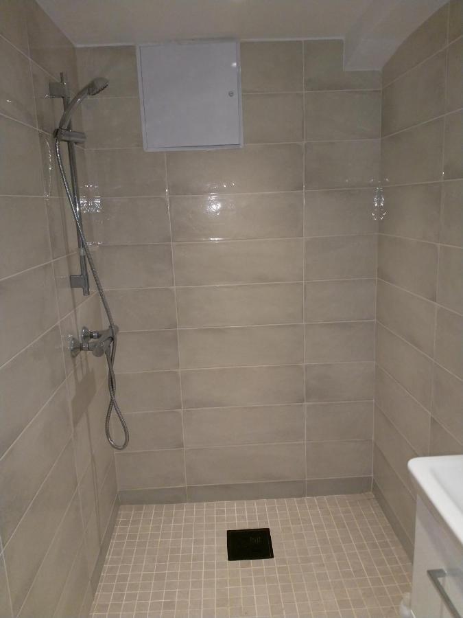Renovated Semi- Basement 2 Bedrooms Furnished Apartment - Close To Everything In Moss Dış mekan fotoğraf